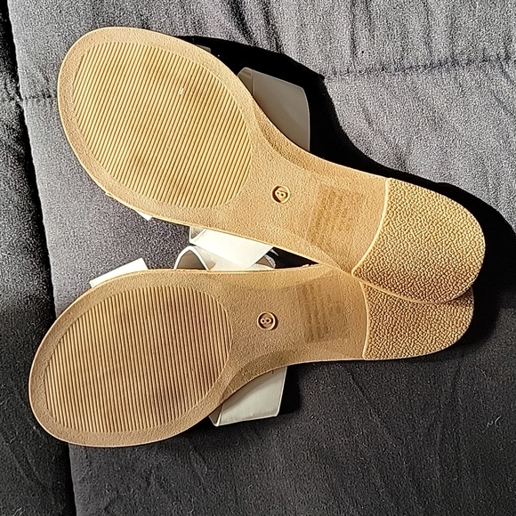 Sandals - Picture 2 of 2